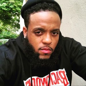 Meet your Posher, Devin